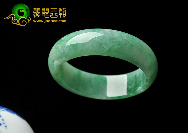 糯冰种晴水缅甸翡翠A货手镯（56mm）