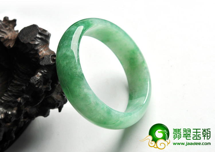 糯冰种晴水缅甸翡翠A货手镯（56mm）