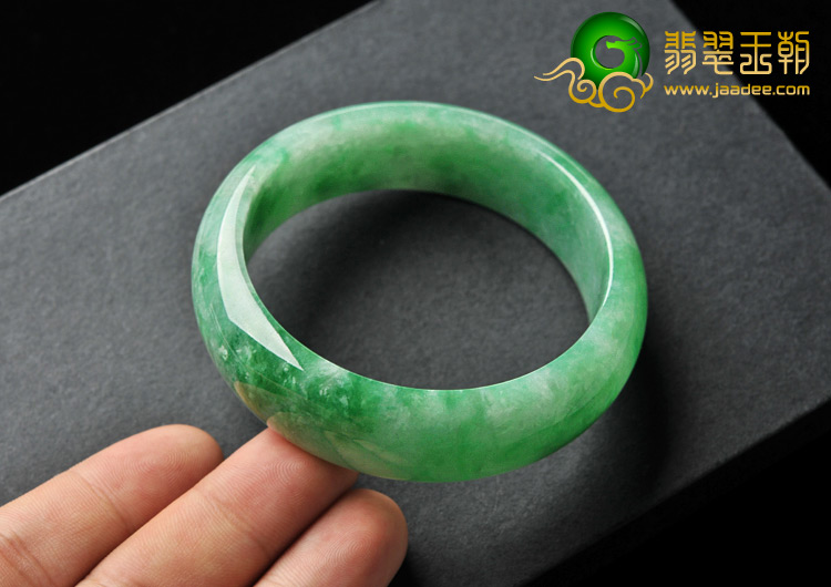 糯冰种晴水缅甸翡翠A货手镯（59.3mm）