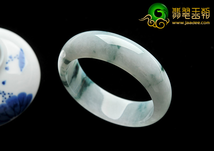 糯冰种飘花缅甸翡翠A货手镯（58.3mm）