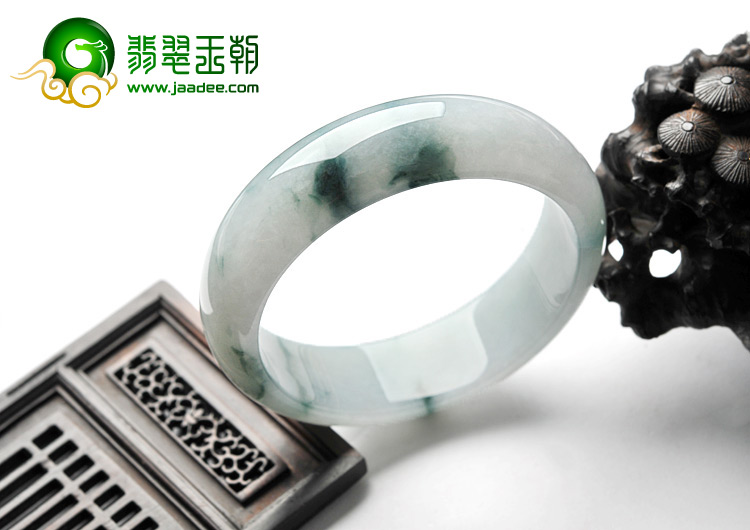 糯冰种飘花缅甸翡翠A货手镯（58.3mm）