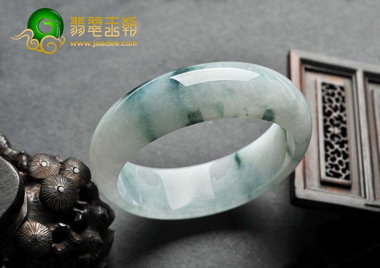 糯冰种飘花缅甸翡翠A货手镯（58.3mm）