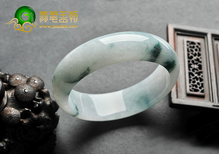 糯冰种飘花缅甸翡翠A货手镯（58.3mm）