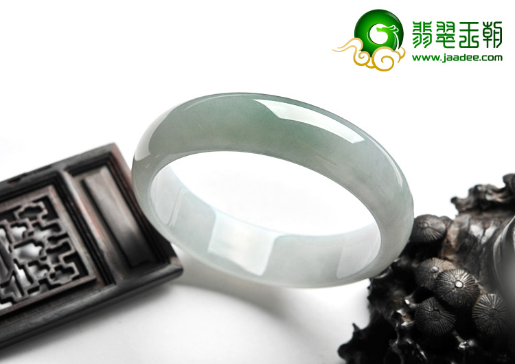 糯冰种晴水缅甸翡翠A货手镯（59.5mm）