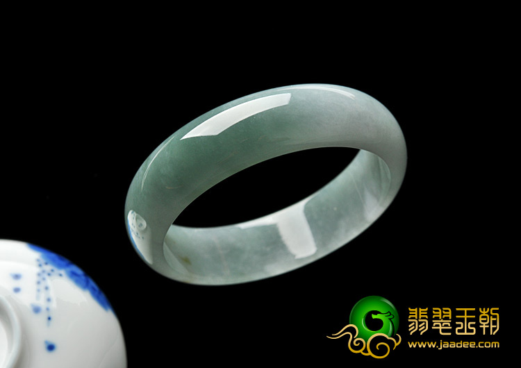 糯冰种晴水缅甸翡翠A货手镯（59mm）