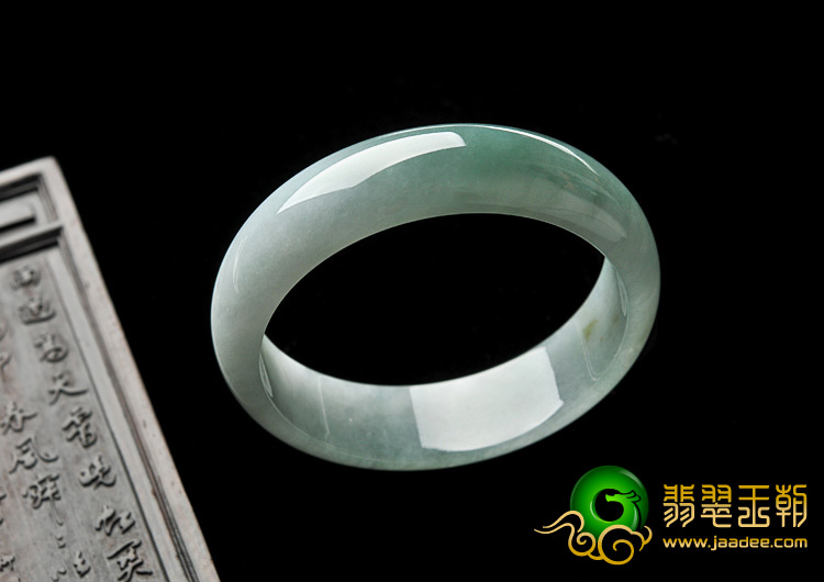 糯冰种晴水缅甸翡翠A货手镯（59mm）