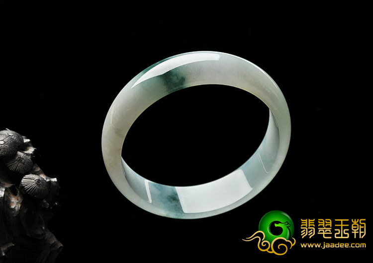 糯冰种飘花缅甸翡翠A货手镯（57mm）