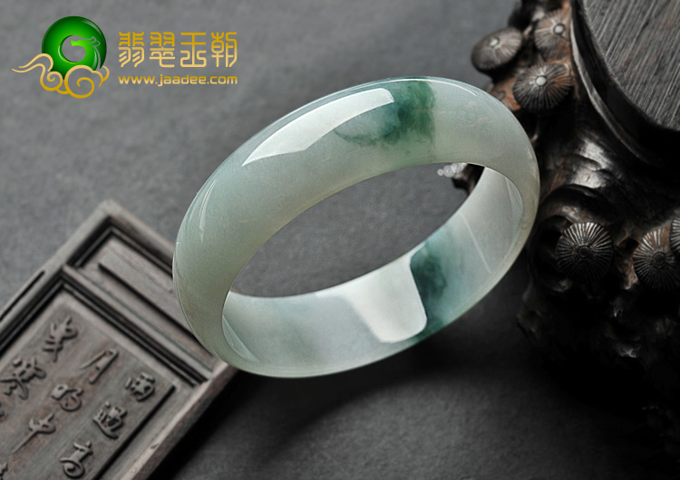 糯冰种飘花缅甸翡翠A货手镯（57mm）
