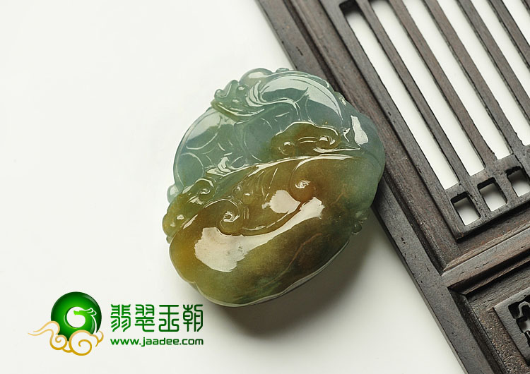 糯冰种晴水黄翡缅甸翡翠A货螭龙挂件