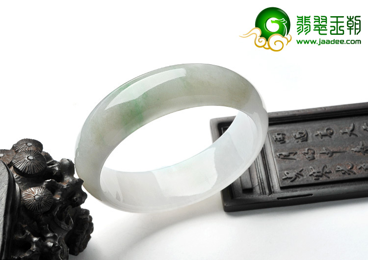 糯冰种飘花缅甸翡翠A货手镯（58.4mm）