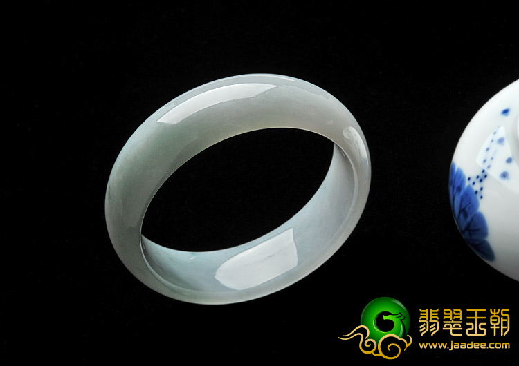 糯冰种飘花缅甸翡翠A货手镯（57.6mm）