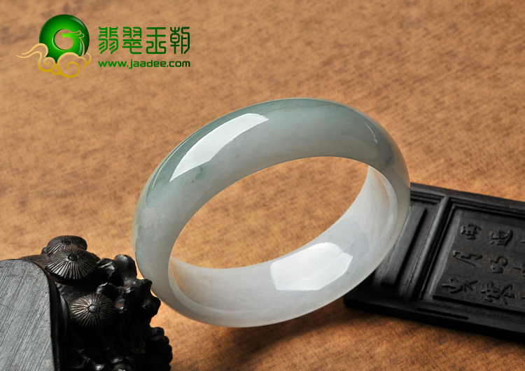 糯冰种飘花缅甸翡翠A货手镯（57.6mm）