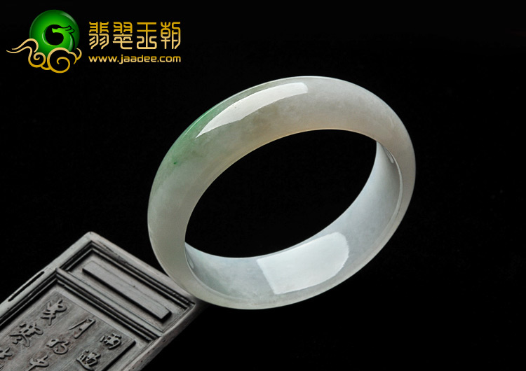 糯冰种飘花缅甸翡翠A货手镯（58.4mm）