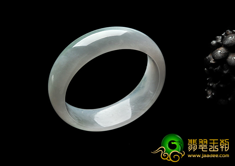 糯冰种晴水缅甸翡翠A货手镯（57.2mm）