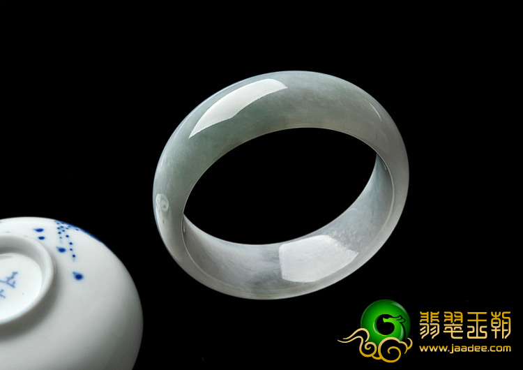 糯冰种晴水缅甸翡翠A货手镯（57.2mm）