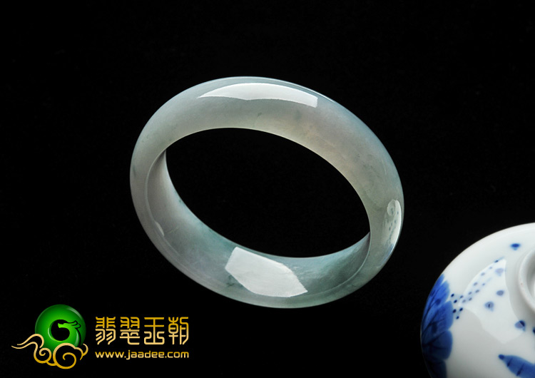 糯冰种飘花缅甸翡翠A货手镯（55.5mm）
