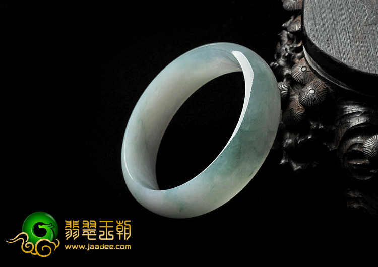 糯冰种飘花缅甸翡翠A货手镯（55.5mm）