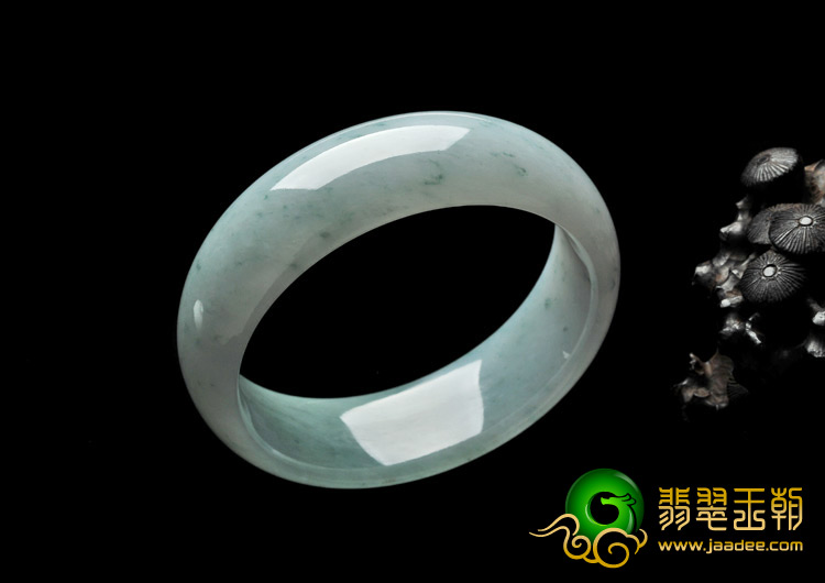 糯冰种飘花缅甸翡翠A货手镯（55.5mm）