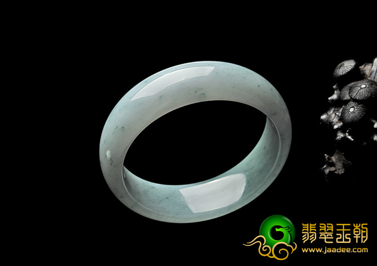 糯冰种飘花缅甸翡翠A货手镯（55.5mm）