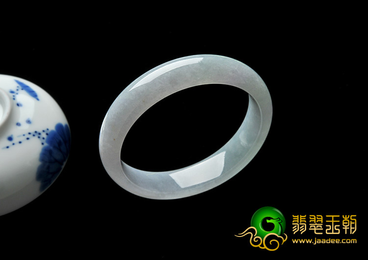 糯冰种淡紫罗兰缅甸翡翠A货手镯（55.9mm）