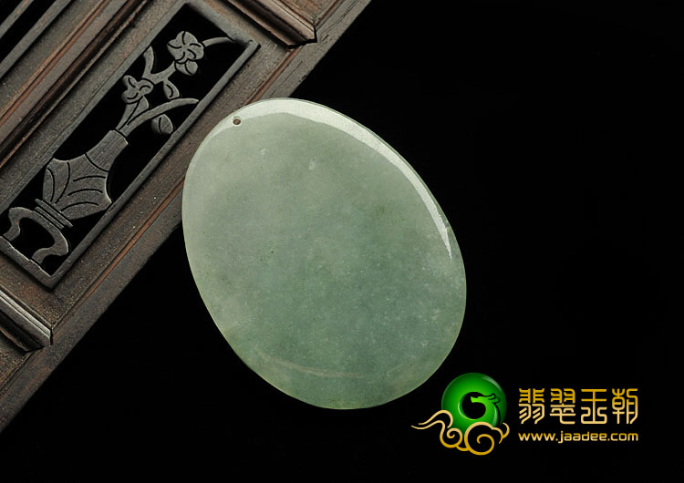 糯冰种晴水缅甸翡翠A货飞龙在天挂件