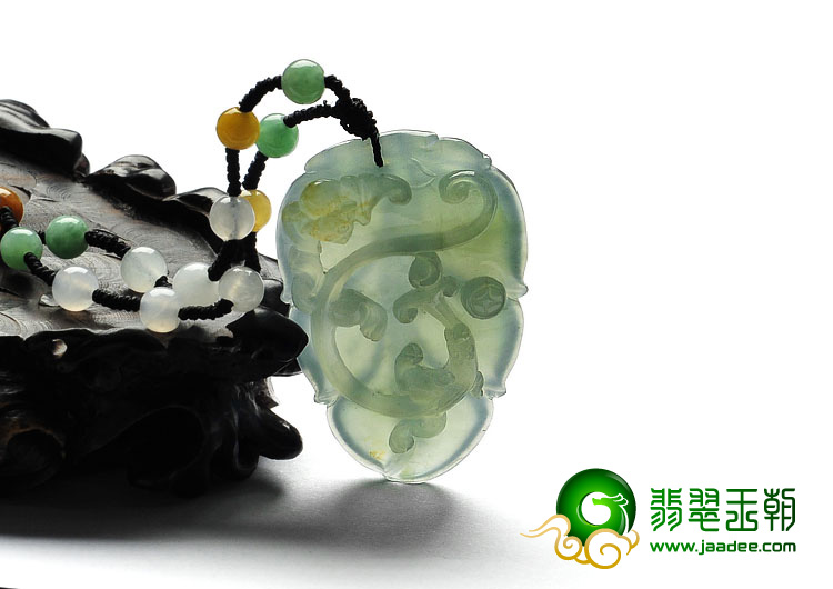 糯冰种晴水缅甸翡翠A货一夜成龙挂件