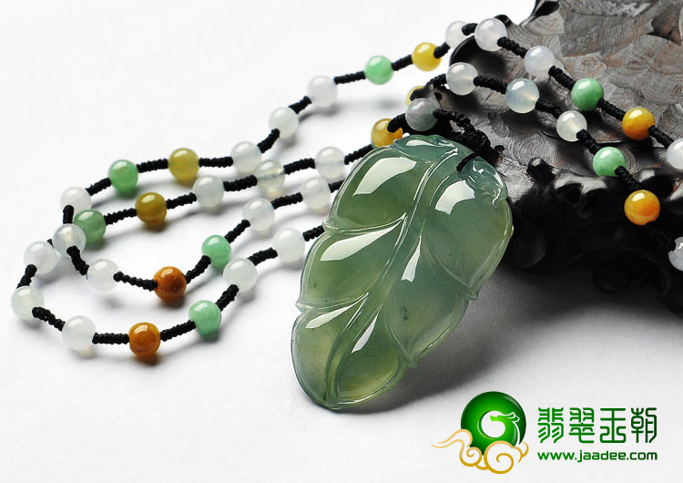 糯冰种晴水缅甸翡翠A货一夜成龙挂件