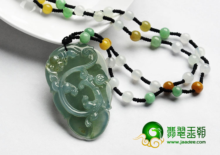 糯冰种晴水缅甸翡翠A货一夜成龙挂件