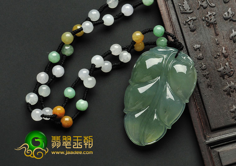 糯冰种晴水缅甸翡翠A货一夜成龙挂件
