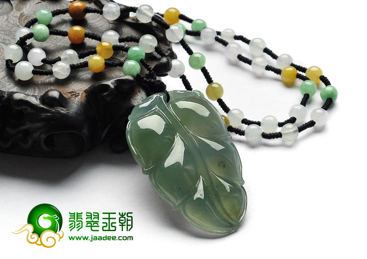 糯冰种晴水缅甸翡翠A货一夜成龙挂件