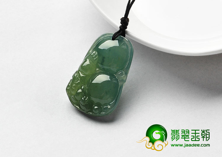 feicui糯冰种晴水缅甸翡翠A货四季豆挂件