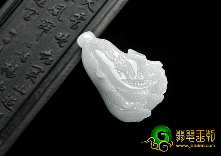 糯冰种晴水缅甸翡翠A货白菜挂件