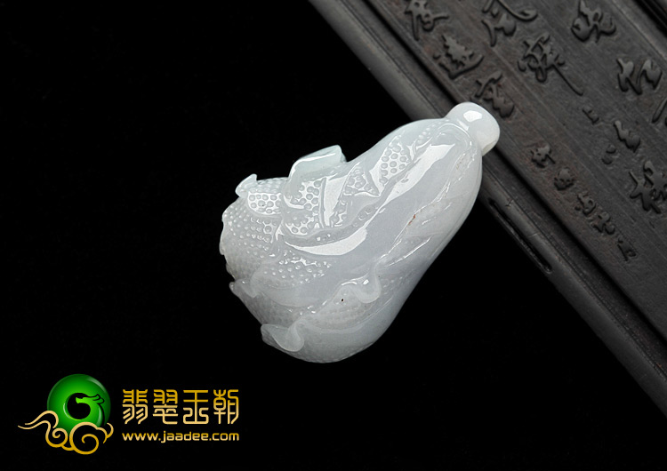糯冰种晴水缅甸翡翠A货白菜挂件