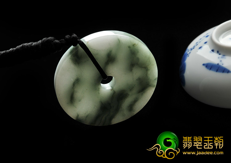 糯冰种飘花缅甸翡翠A货平安扣挂件