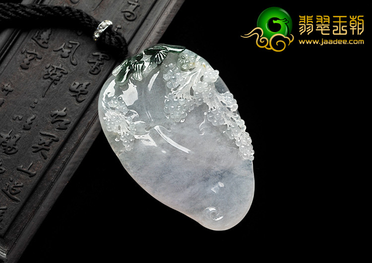 冰种晴水缅甸翡翠A货喜上眉梢挂件