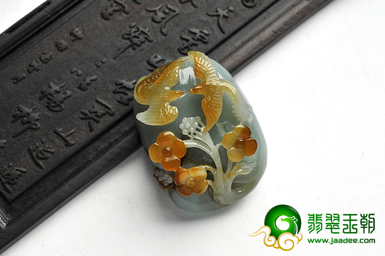 糯冰种黄翡缅甸翡翠A货喜上眉梢挂件