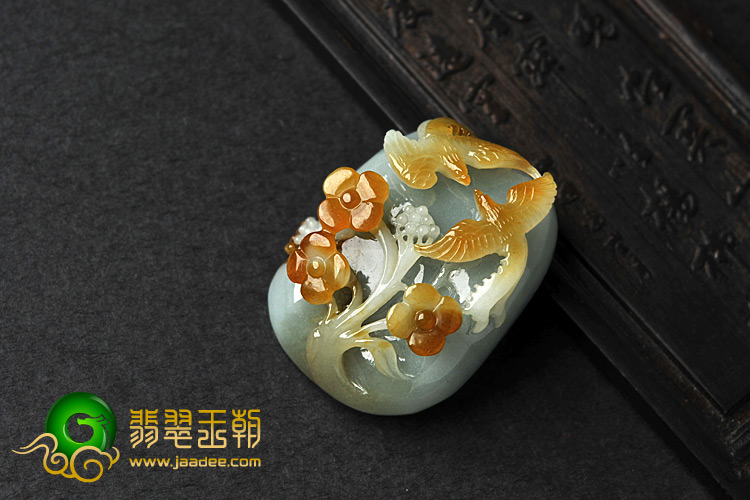 糯冰种黄翡缅甸翡翠A货喜上眉梢挂件