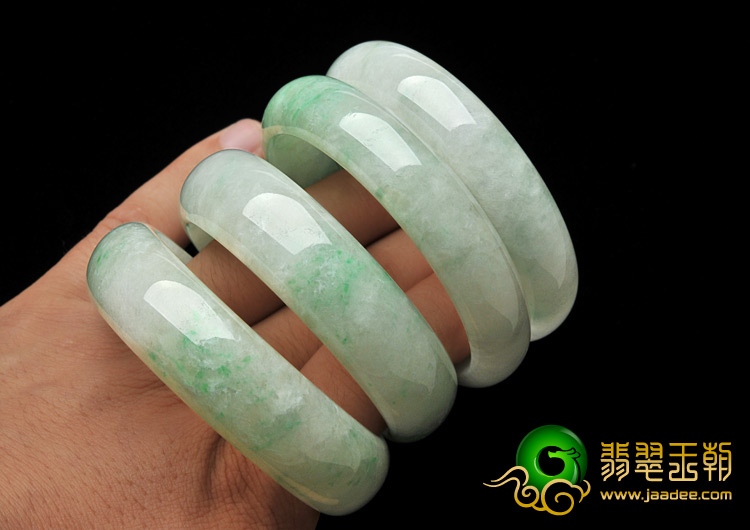 糯冰种飘花缅甸翡翠A货手镯（单价）