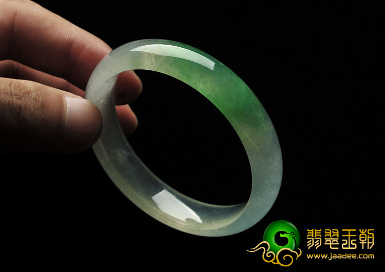 冰玻种翠色缅甸翡翠A货手镯（54.2mm）