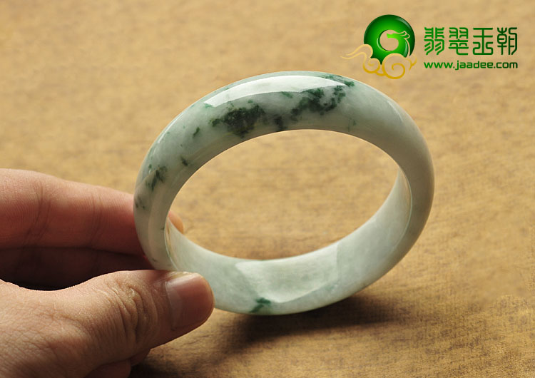 细糯种飘花缅甸翡翠A货手镯（60mm）