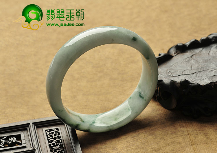 细糯种飘花缅甸翡翠A货手镯（60mm）