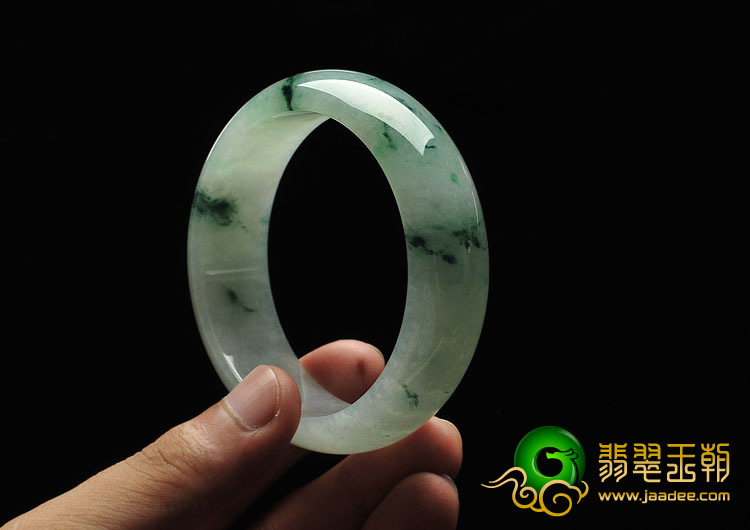 糯冰种飘花缅甸翡翠A货手镯（59.9mm）