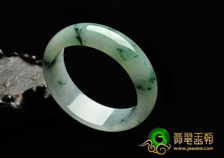 糯冰种飘花缅甸翡翠A货手镯（59.9mm）