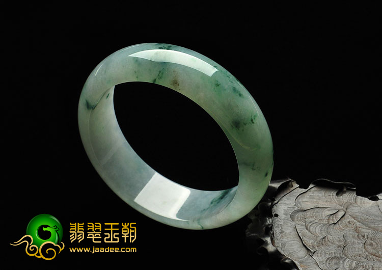 糯冰种飘花缅甸翡翠A货手镯（59.9mm）