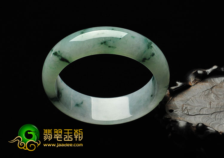 糯冰种飘花缅甸翡翠A货手镯（59.9mm）