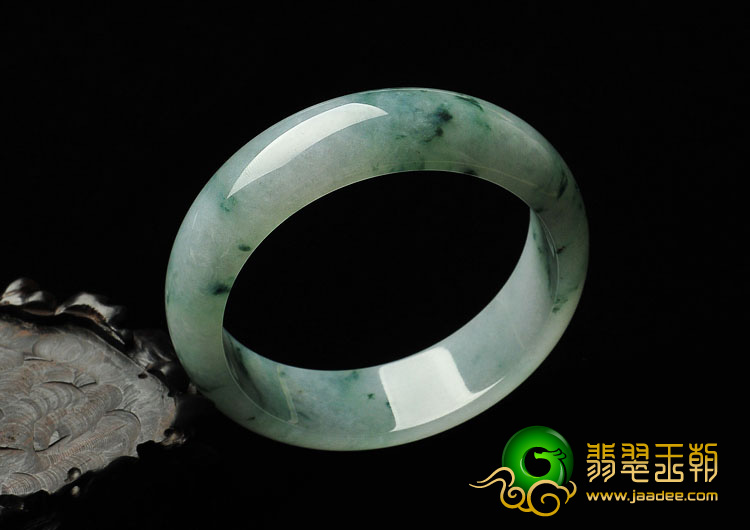 糯冰种飘花缅甸翡翠A货手镯（59.3mm）