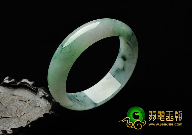 糯冰种飘花缅甸翡翠A货手镯（59.7mm）