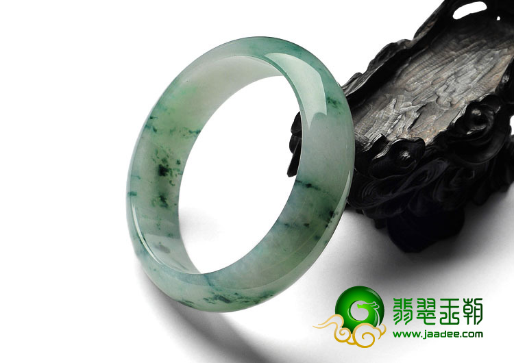 糯冰种飘花缅甸翡翠A货手镯（59.7mm）