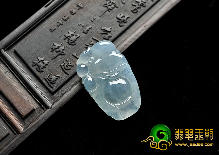 冰种晴水缅甸翡翠A货逍遥佛挂件