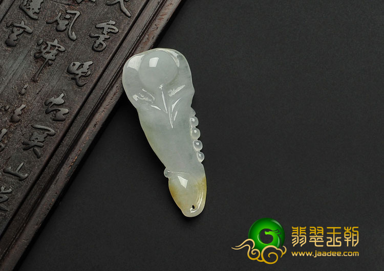 糯冰种黄翡缅甸翡翠A货玉兰花挂件